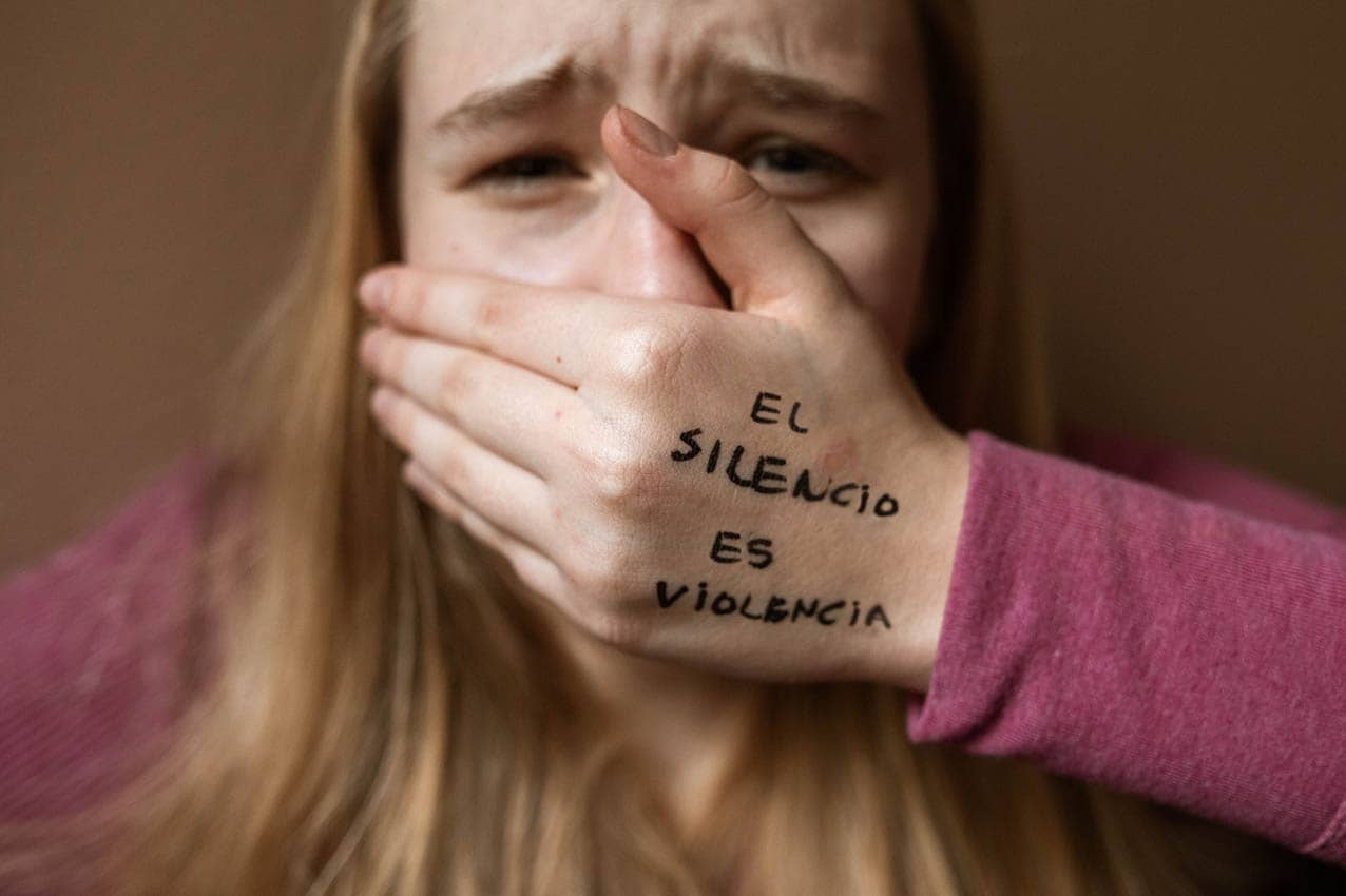 El silencio es violencia_Adolescentes y violencia de genero